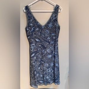 Blue & gray paisley v neck dress